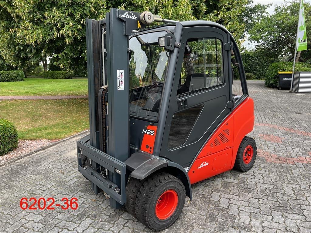 Linde H 25 D 01 Дизельні навантажувачі