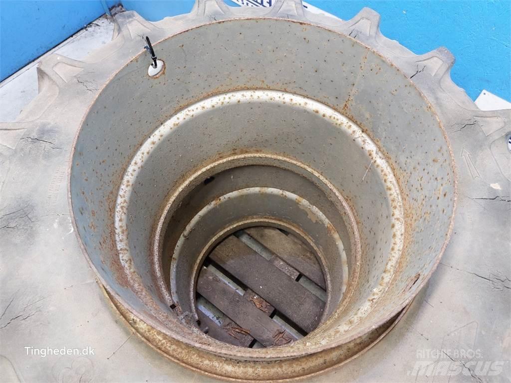  24 16.9R24 Колеса
