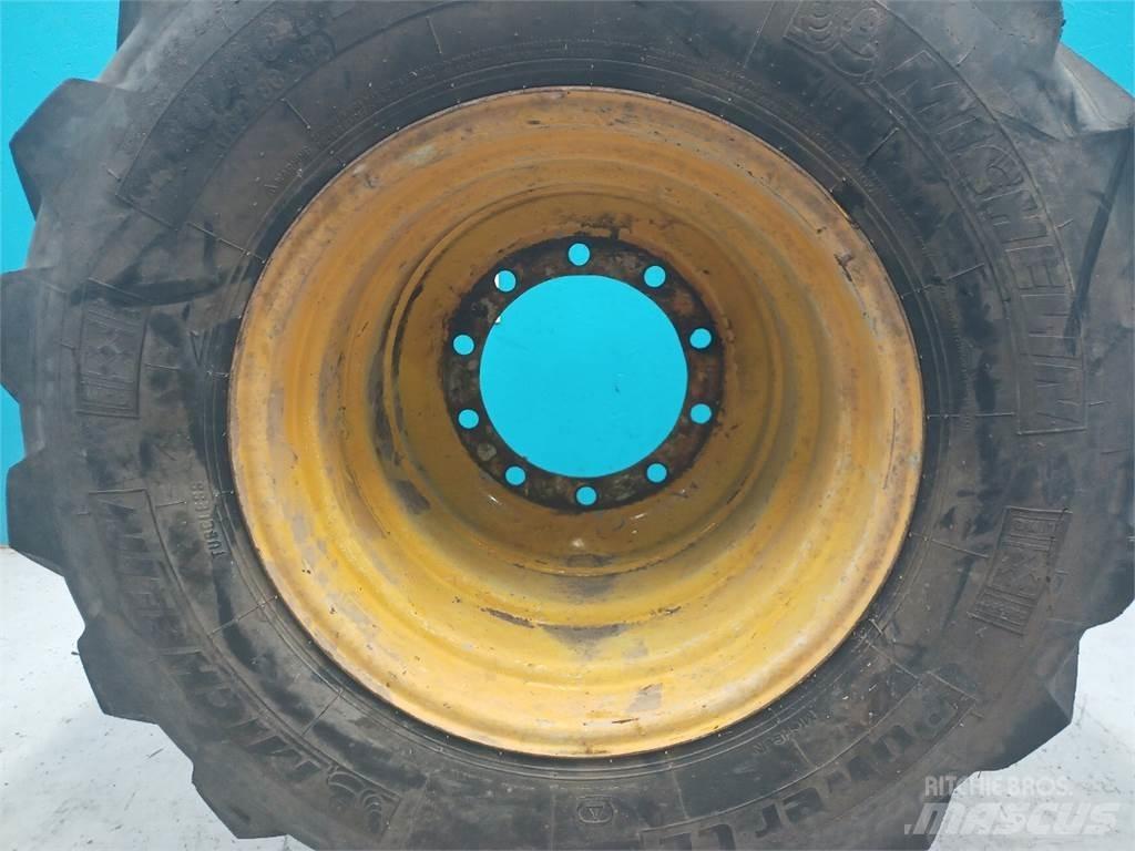  24 440/80-24 Шини