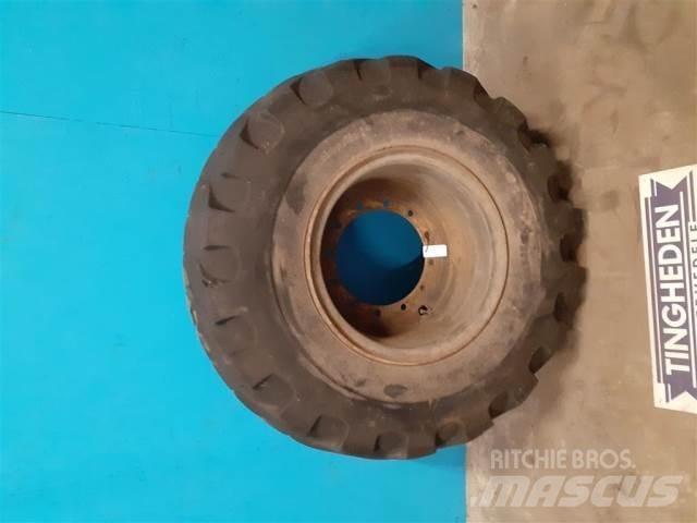  25 20.5-25 Шини