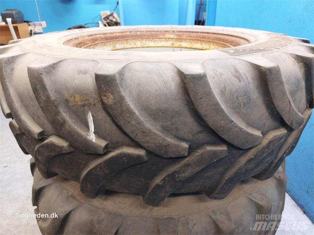  28 380/70R28 Колеса
