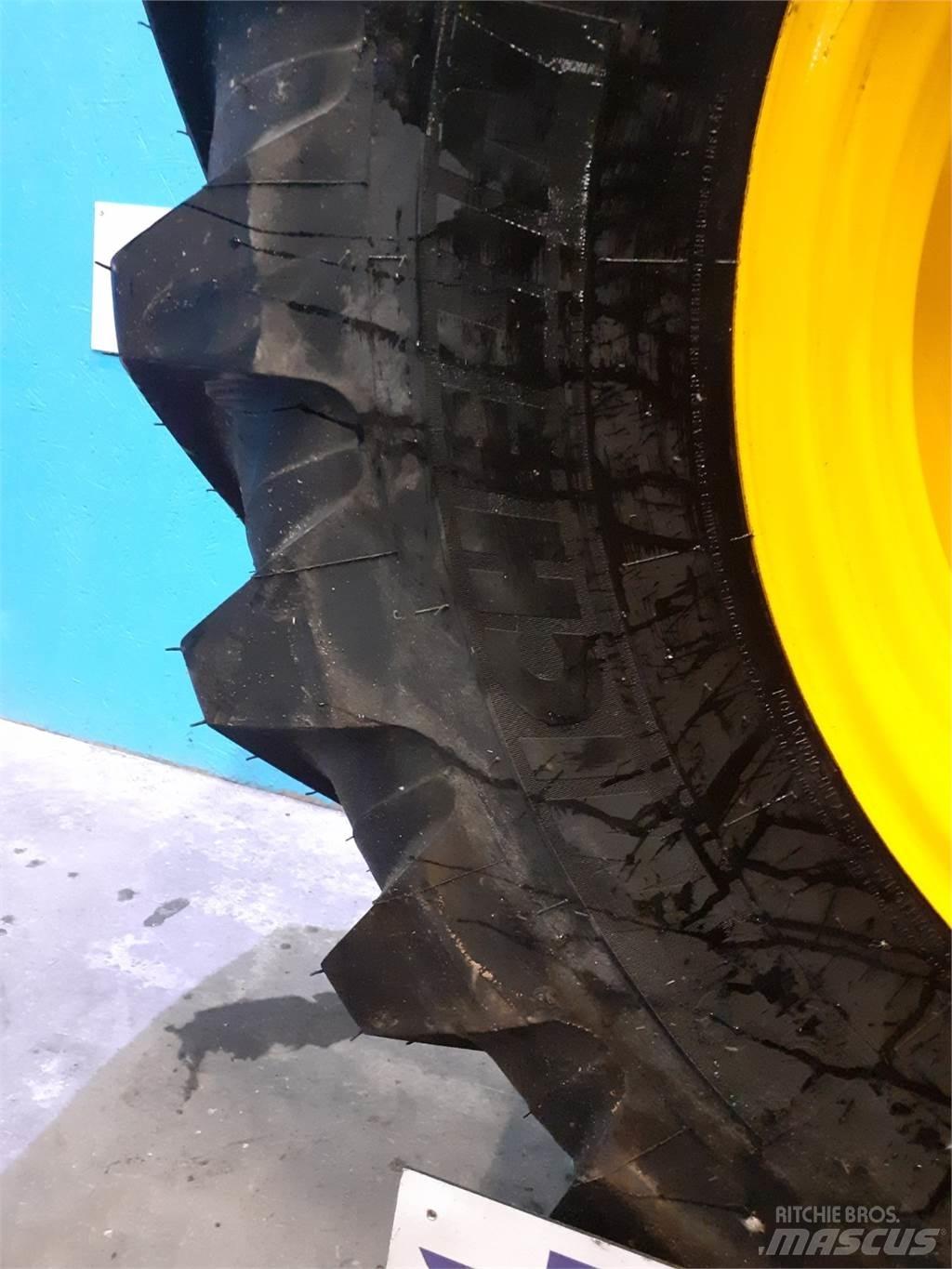  28 440/80R28 Шини