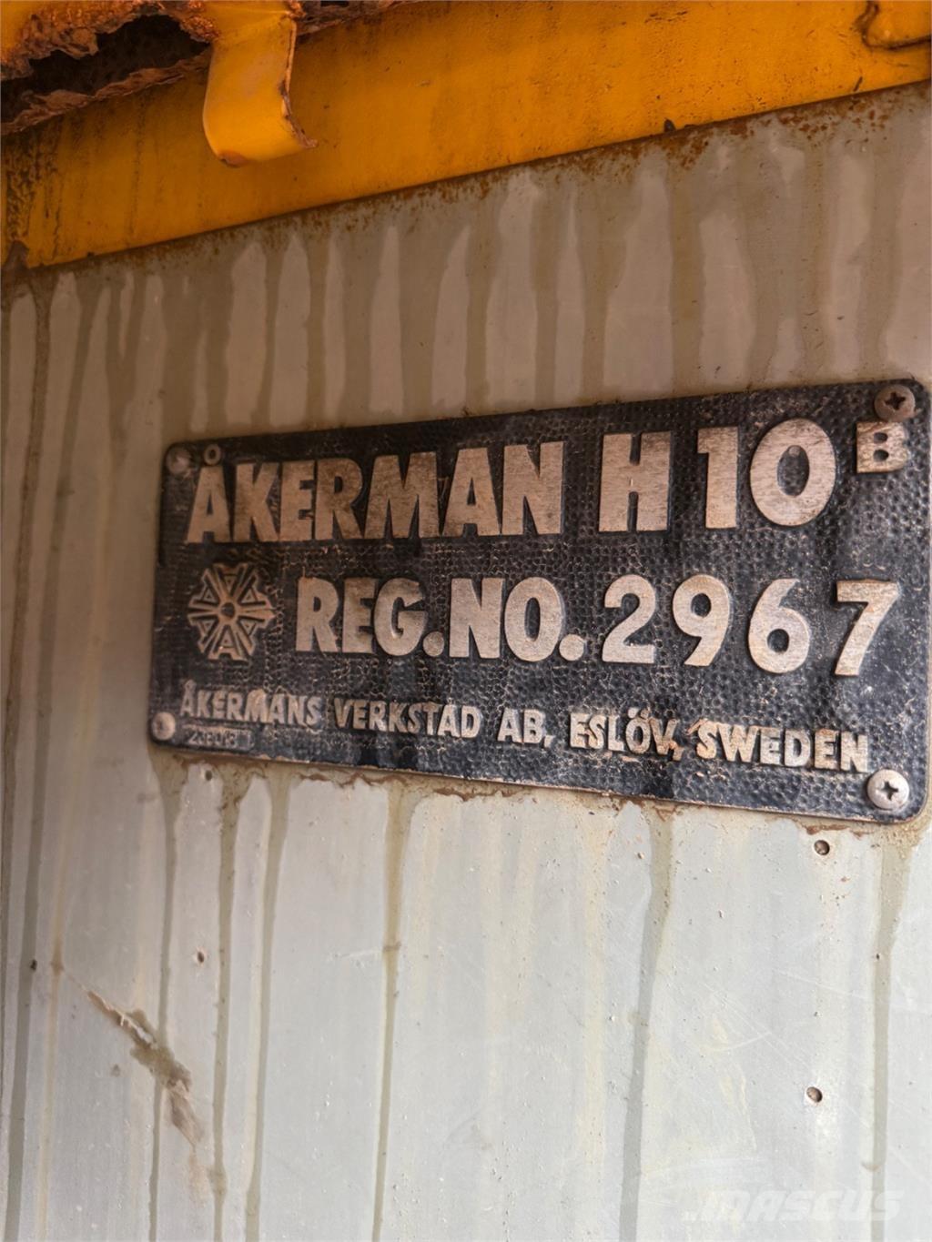 Åkerman H10B Гусеничні екскаватори