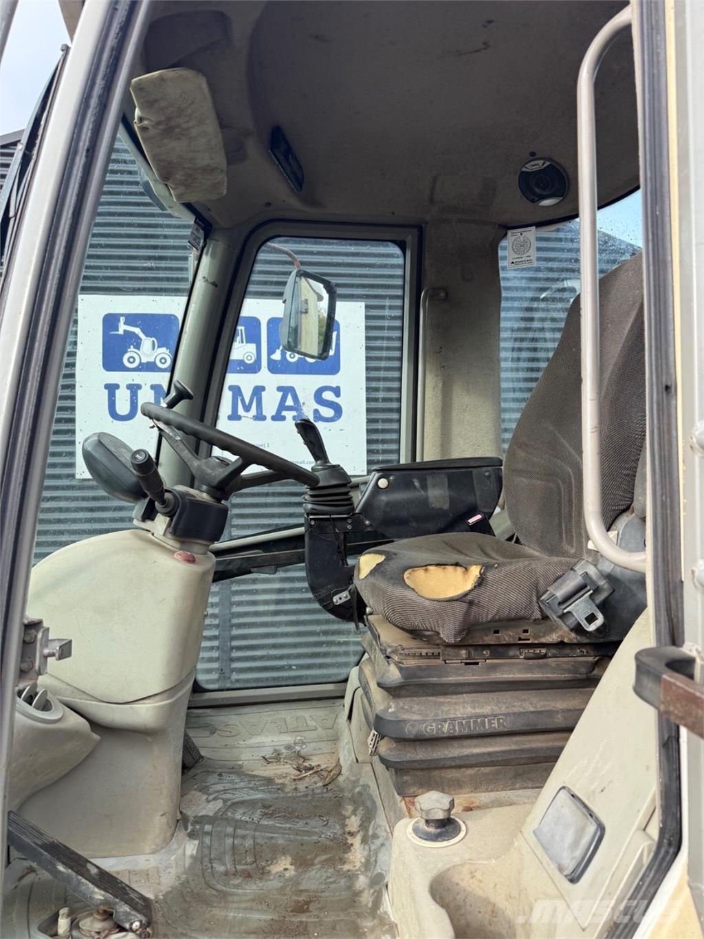 Atlas 65 Фронтальні навантажувачі