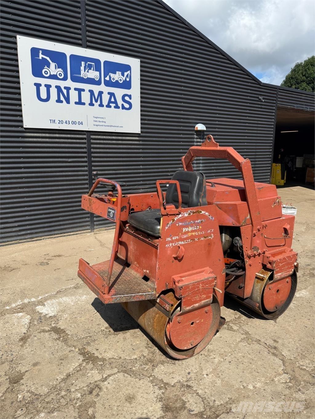 Bomag BW90 Котки тротуарні