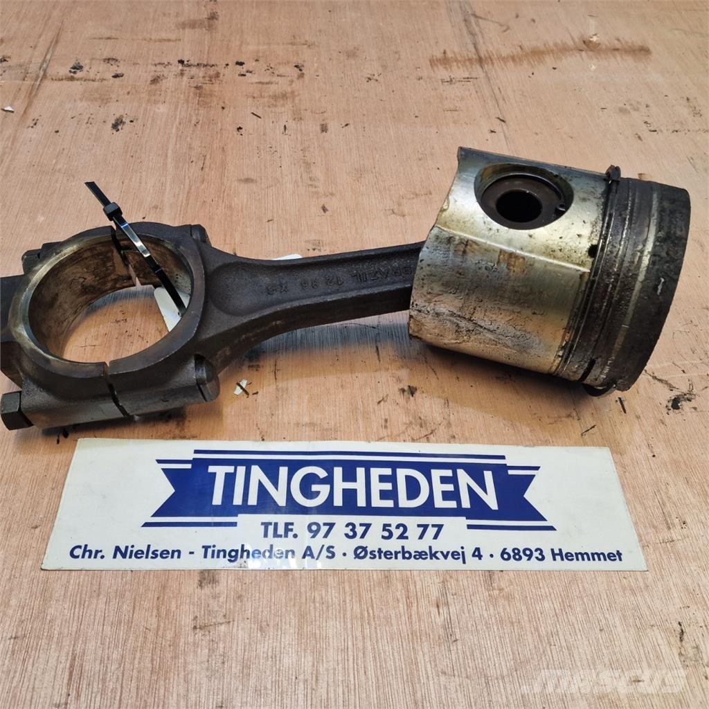 CASE 2188 Двигуни