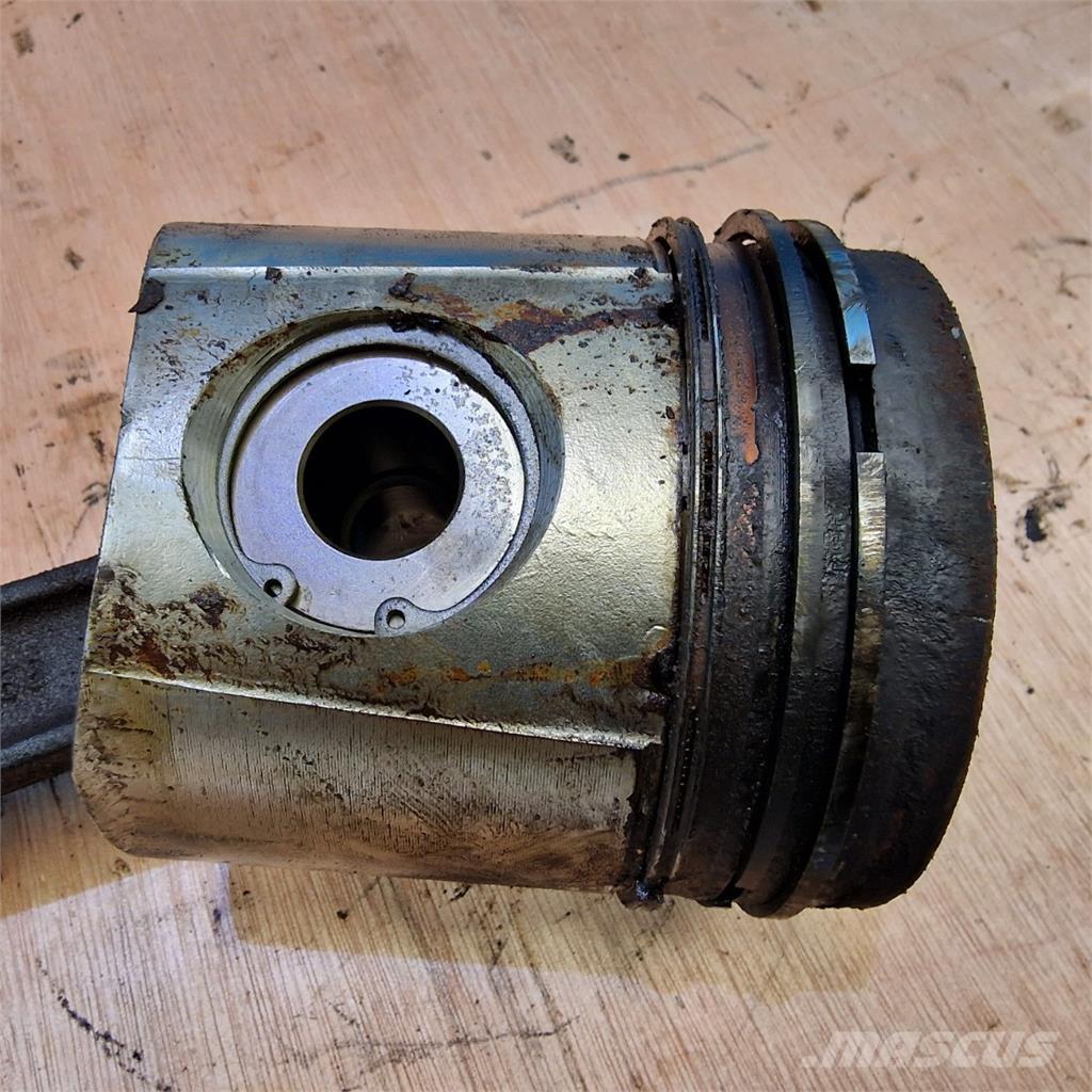 CASE 2188 Двигуни