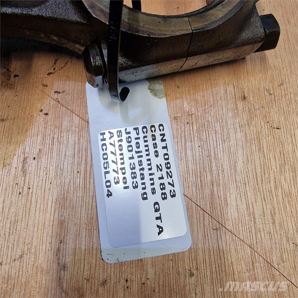 CASE 2188 Двигуни