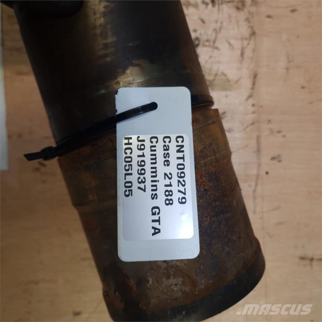 CASE 2188 Двигуни