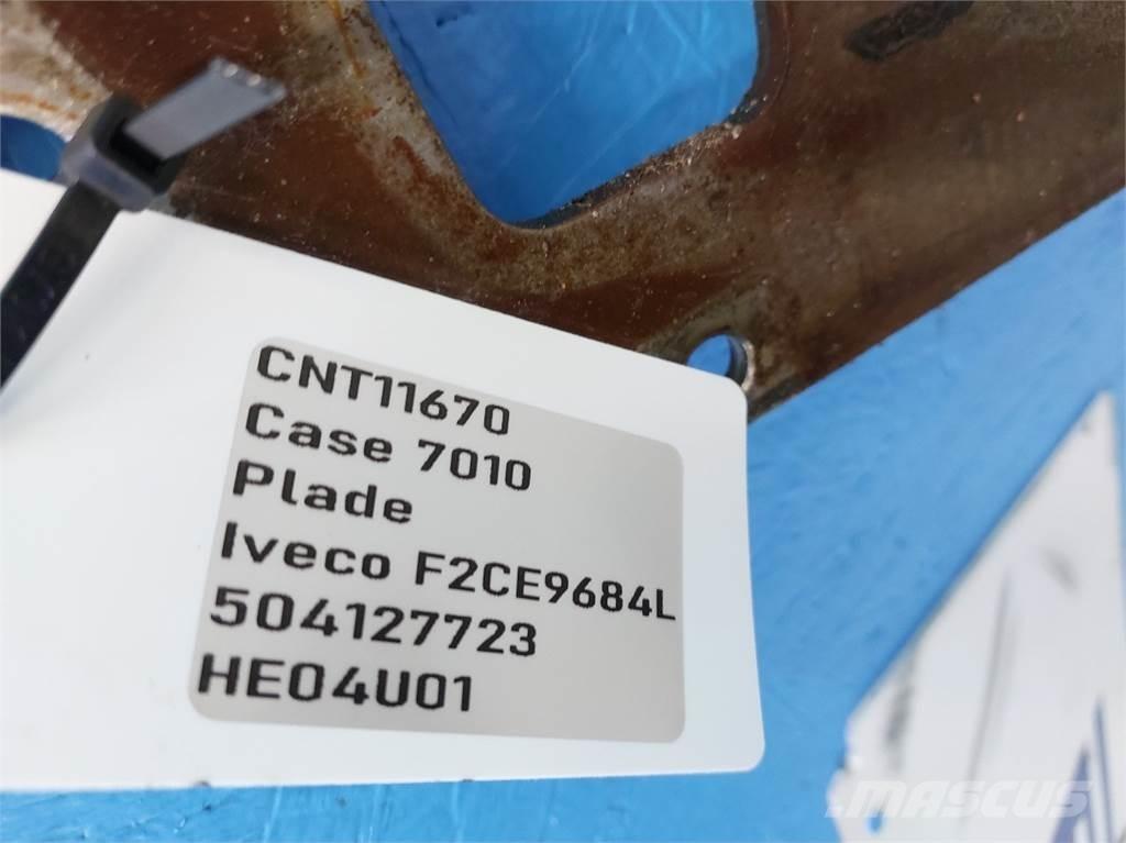 CASE 7010 Двигуни