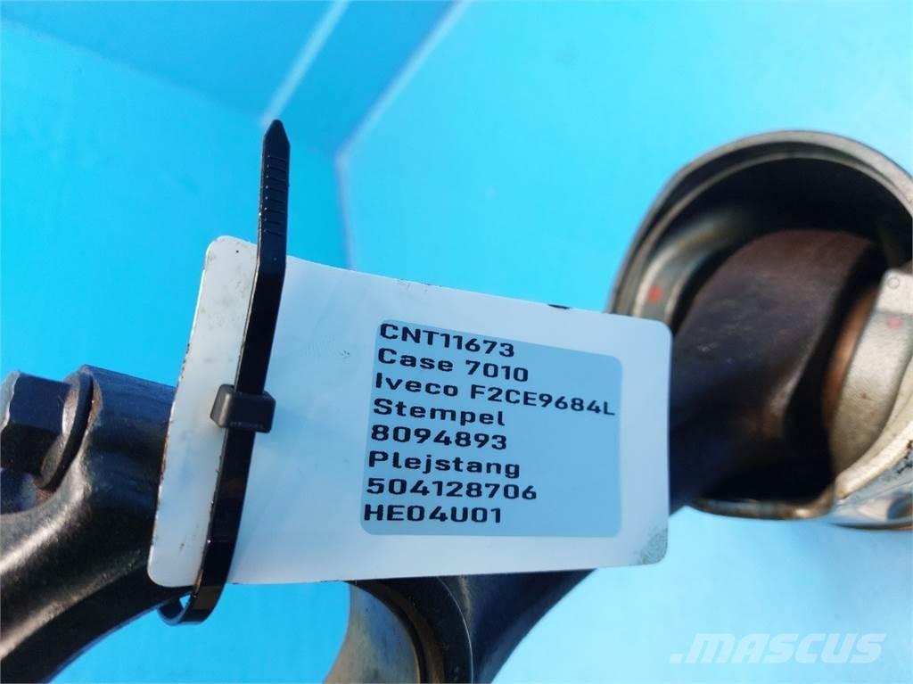 CASE 7010 Двигуни