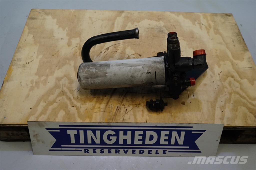 CASE 7130 Двигуни