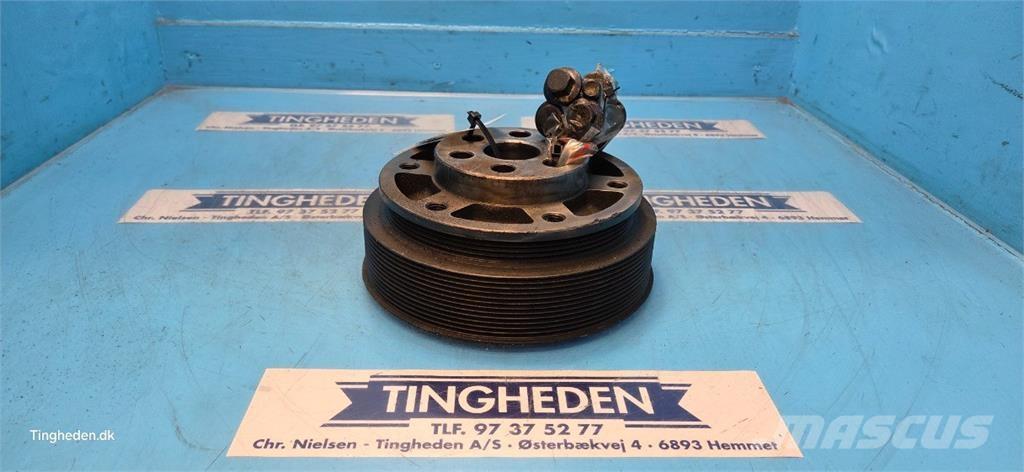 CASE 9120 Двигуни