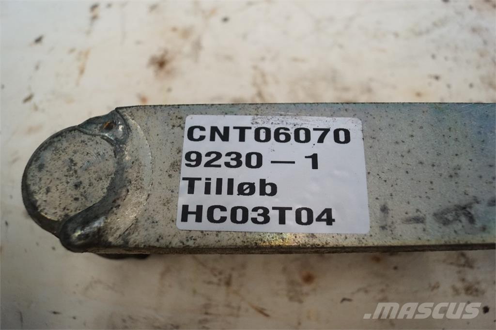 CASE 9230 Розсіювачі солі та піску
