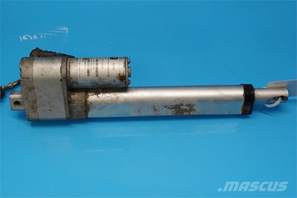CASE 9230 Електроніка