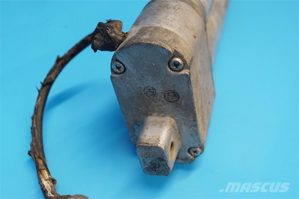 CASE 9230 Електроніка
