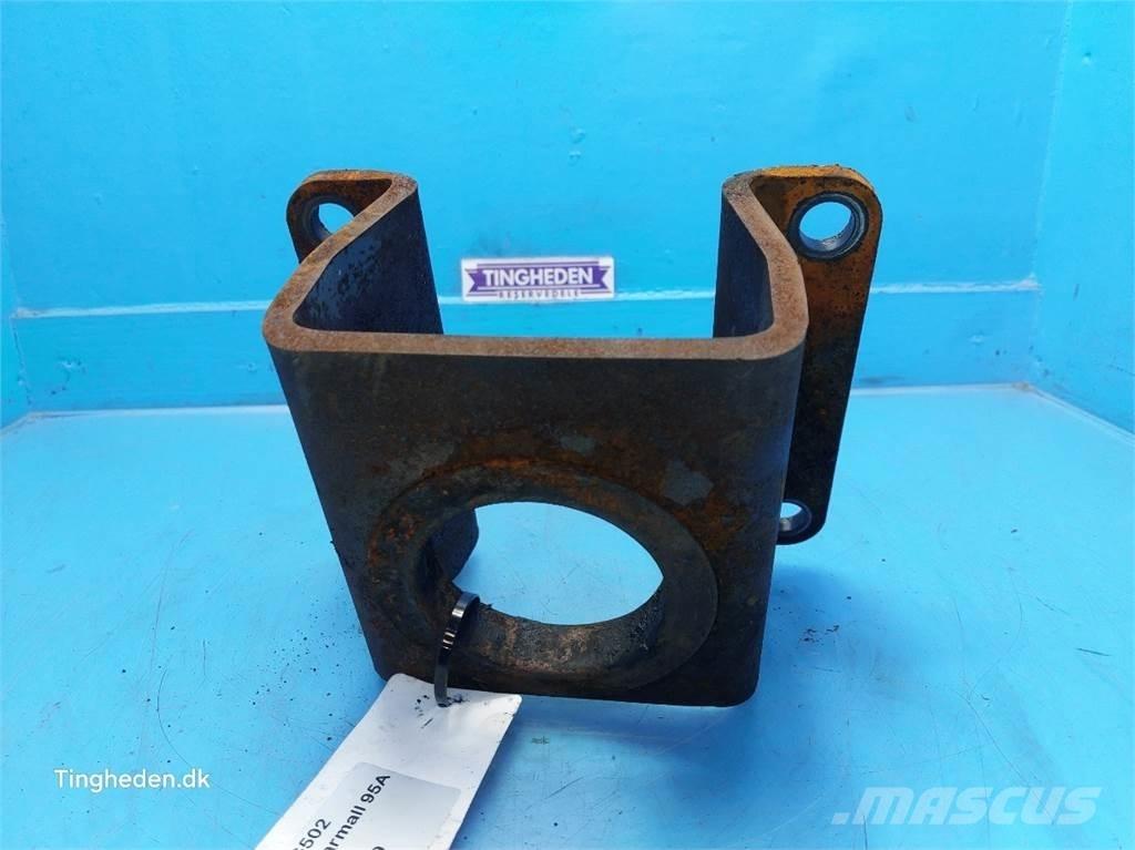 CASE Farmall 95A Кабіна