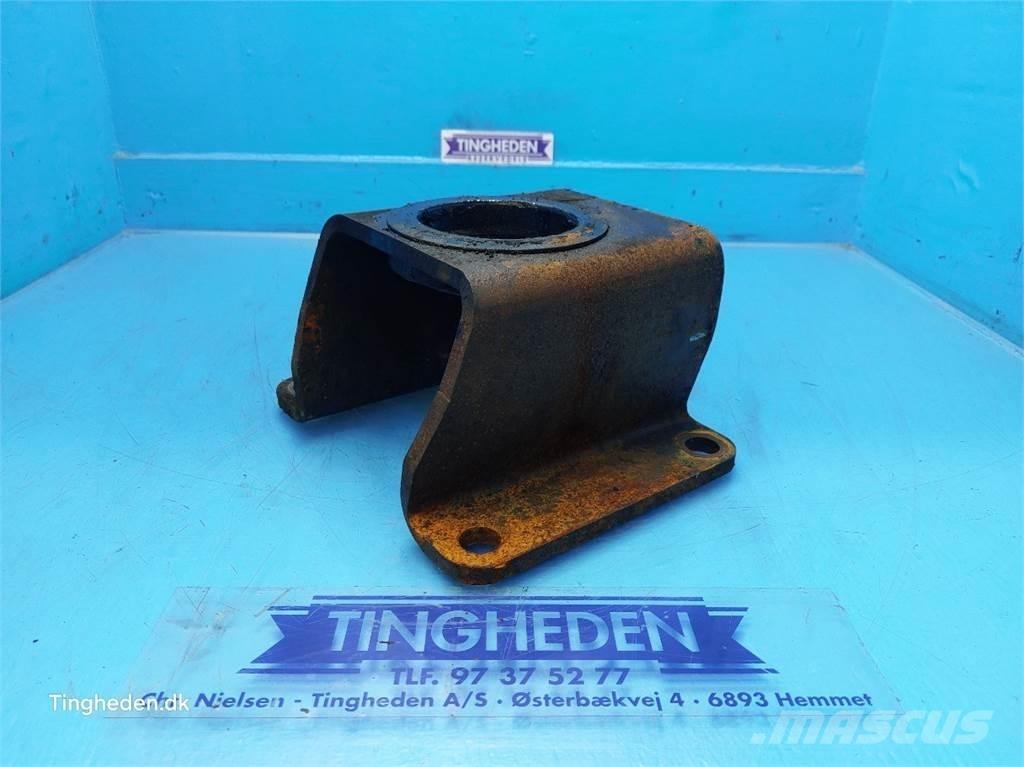 CASE Farmall 95A Кабіна