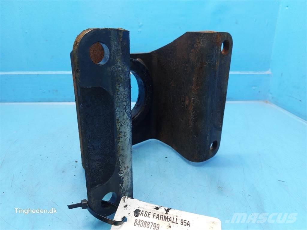 CASE Farmall 95A Кабіна