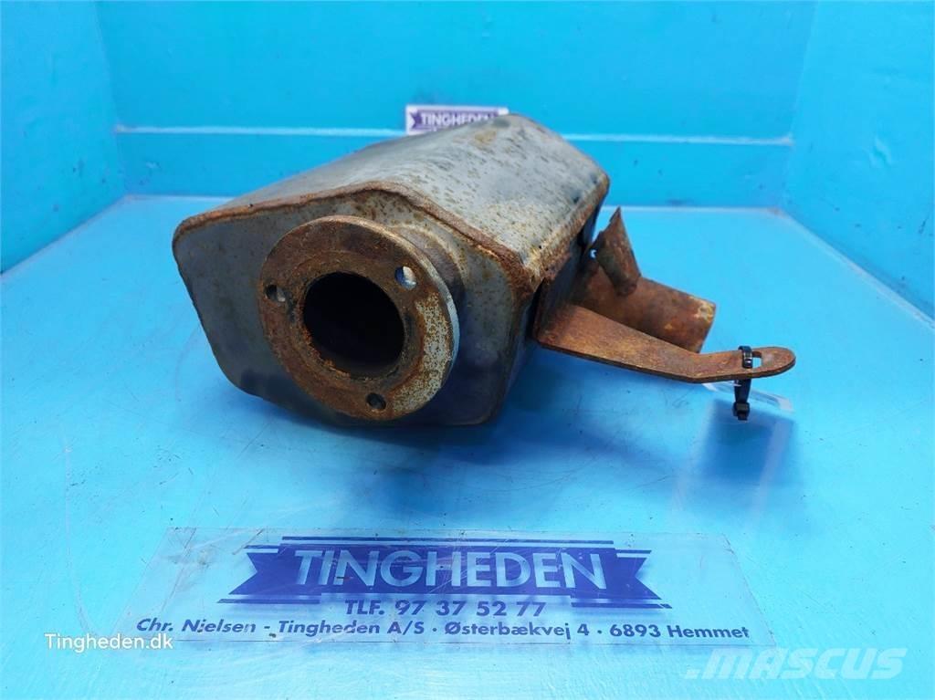 CASE Farmall 95A Двигуни