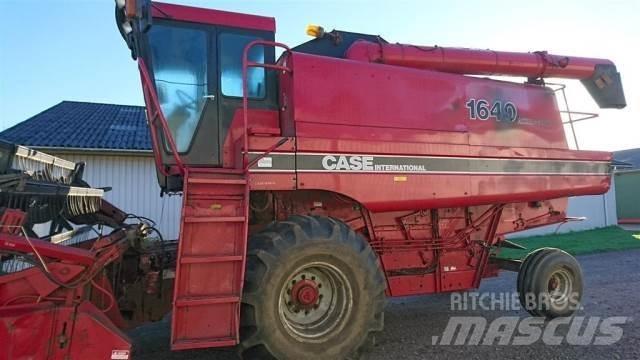 Case IH 1640 Зернозбиральні комбайни