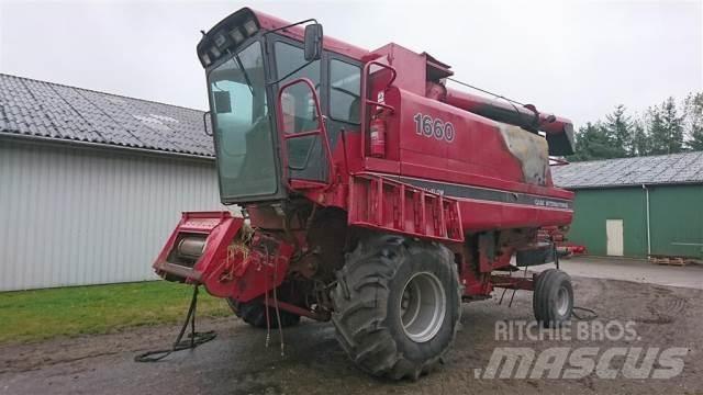 Case IH 1660 Зернозбиральні комбайни