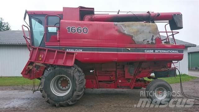 Case IH 1660 Зернозбиральні комбайни