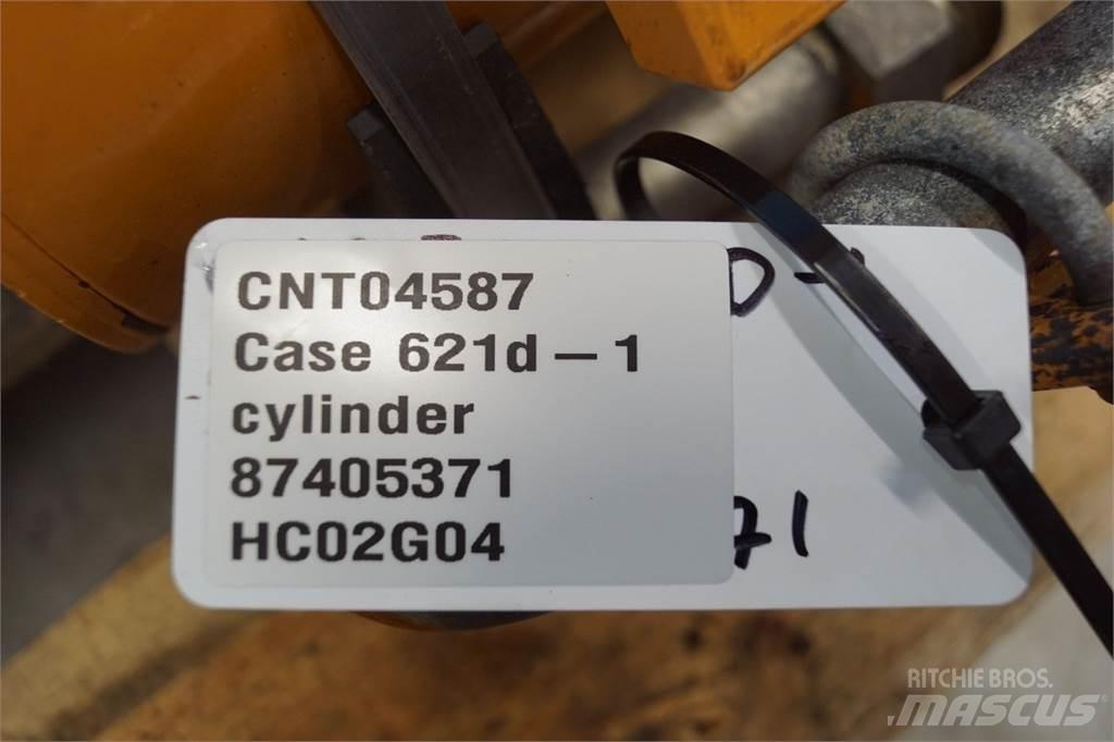 Case IH 621D Бони і ковші