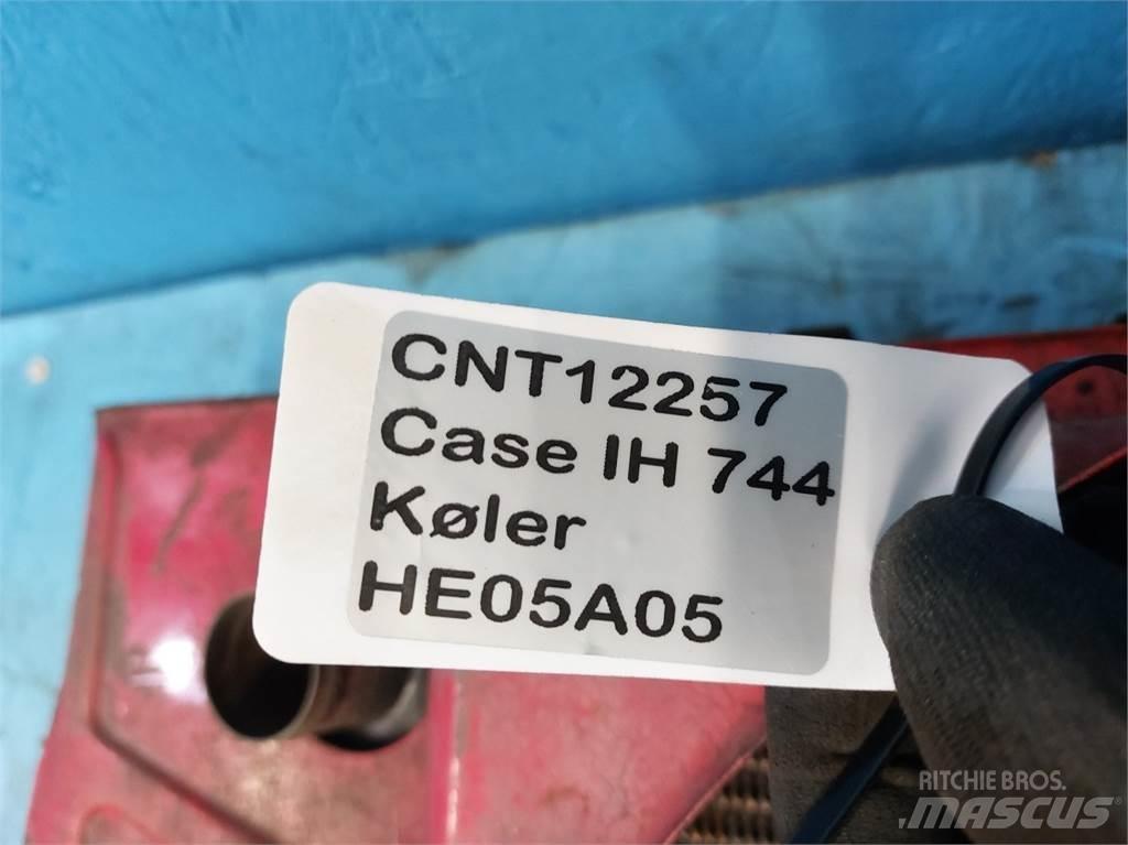 Case IH 744 Радіатори