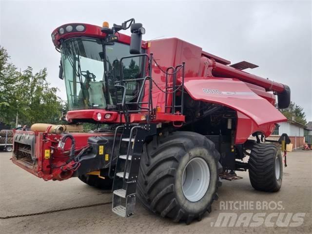 Case IH 8010 Зернозбиральні комбайни