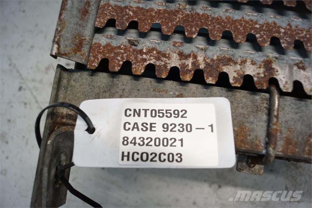 Case IH 9230 Розсіювачі солі та піску