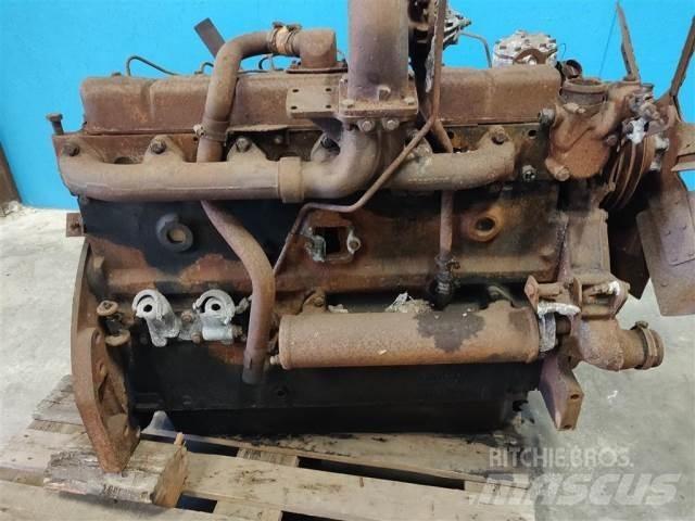 Case IH DT467 Двигуни