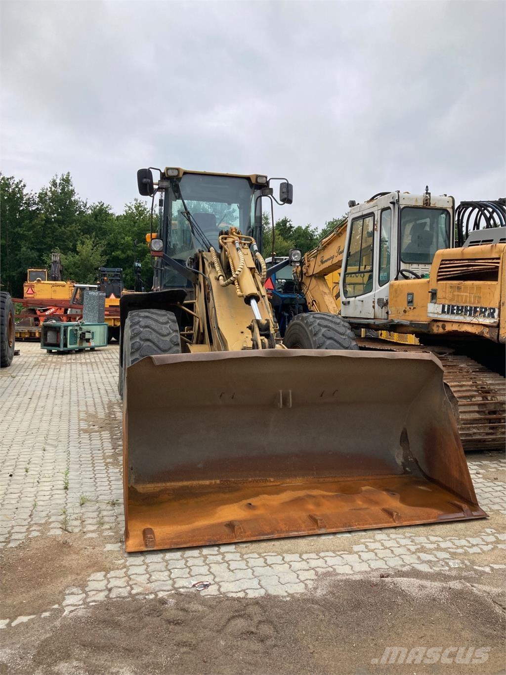 CAT 924G Фронтальні навантажувачі