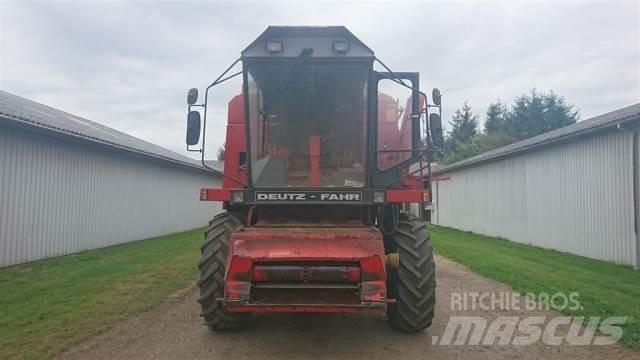 Deutz-Fahr M2680 Зернозбиральні комбайни