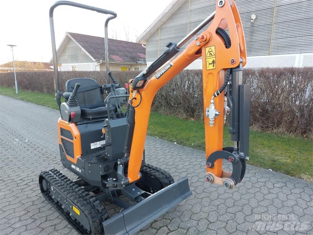 Develon DX10-7 Міні-екскаватори < 7т