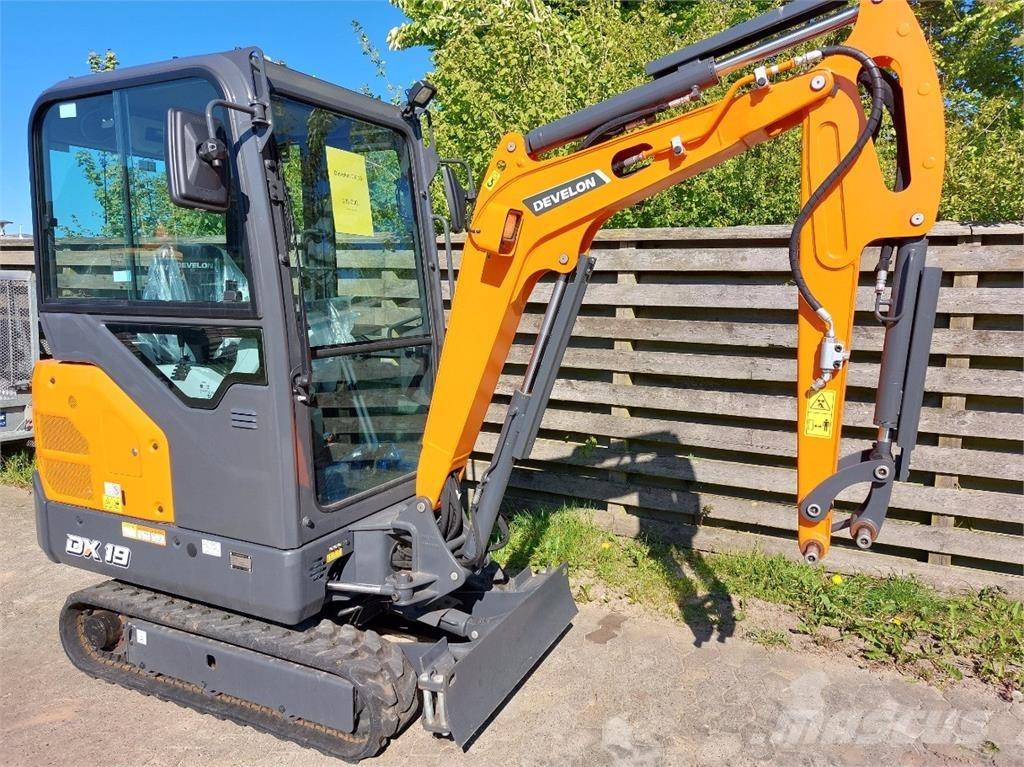 Develon DX19-7 Міні-екскаватори < 7т