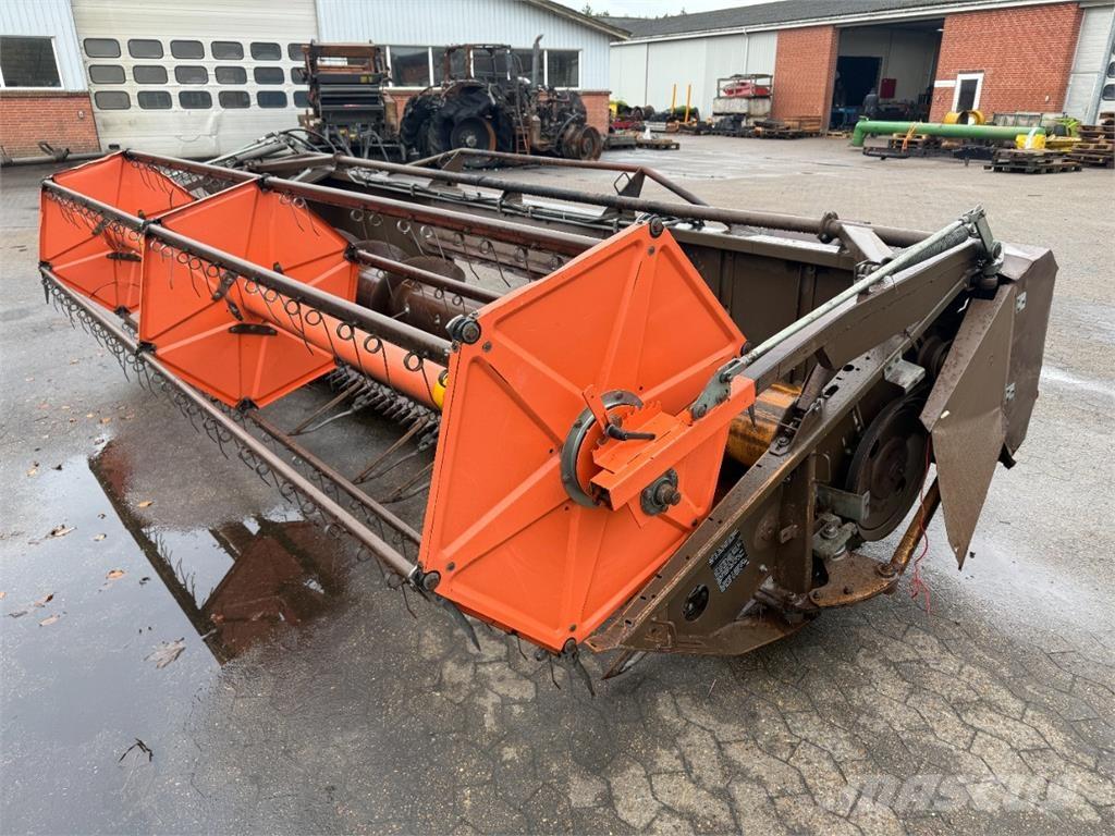 Dronningborg 14 Додаткове обладнання для збиральних комбайнів