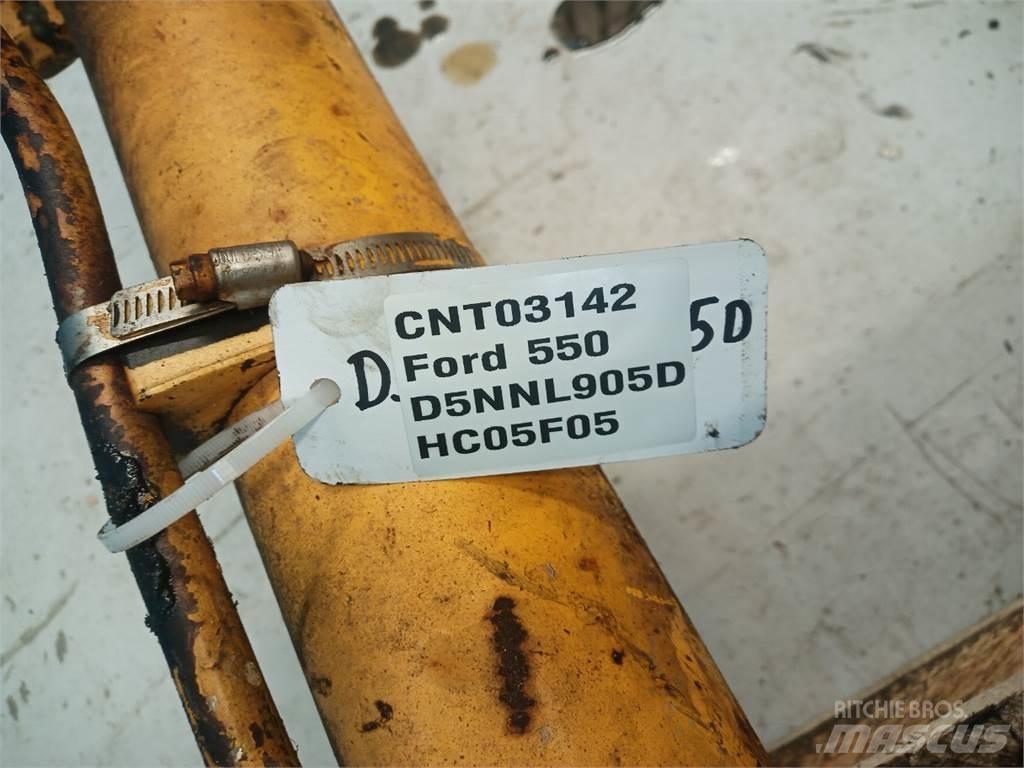 Ford 550 Бони і ковші