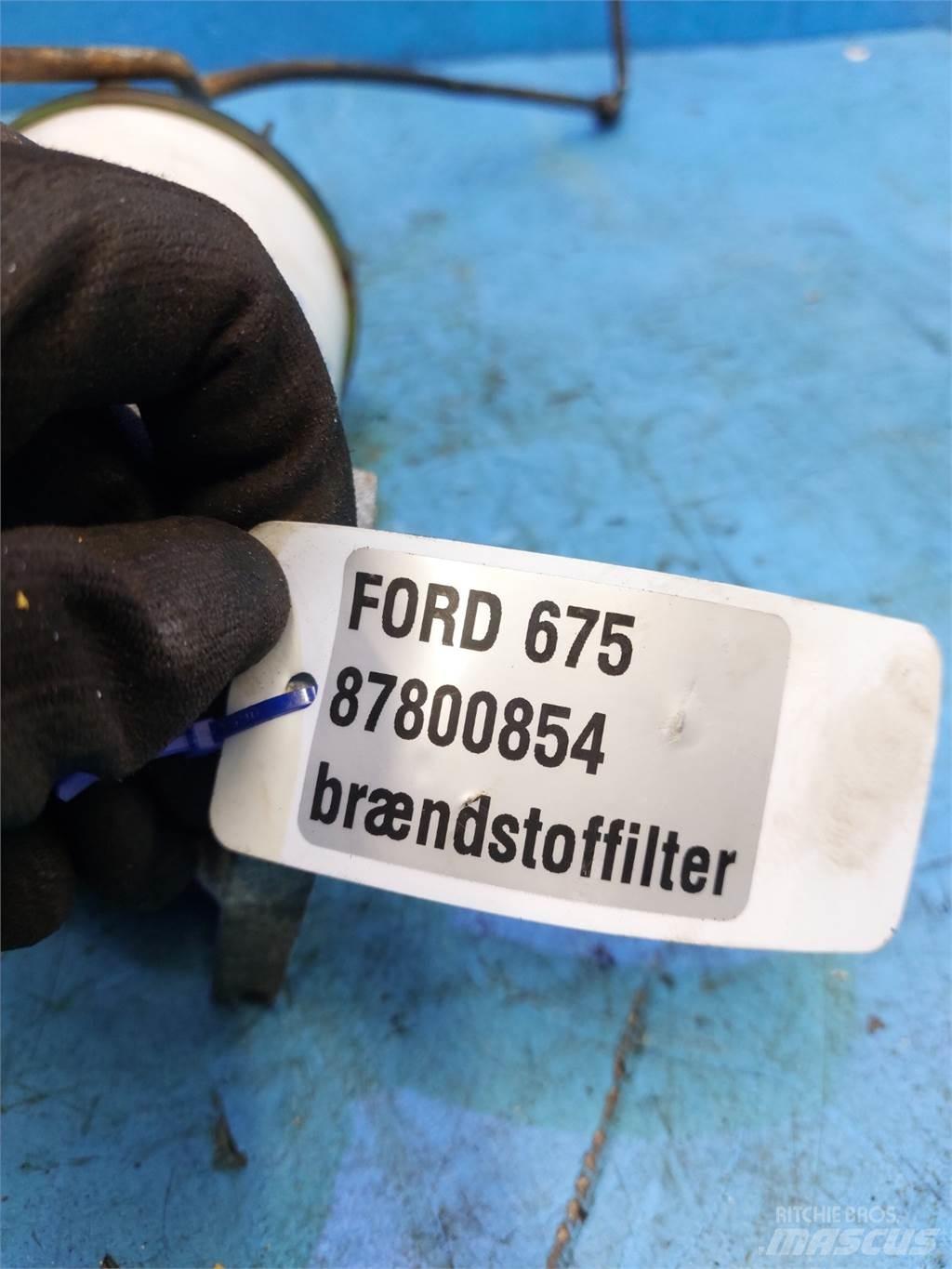 Ford 675 Двигуни