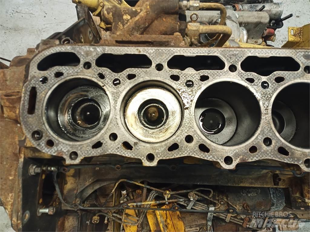 Ford 675TA Двигуни