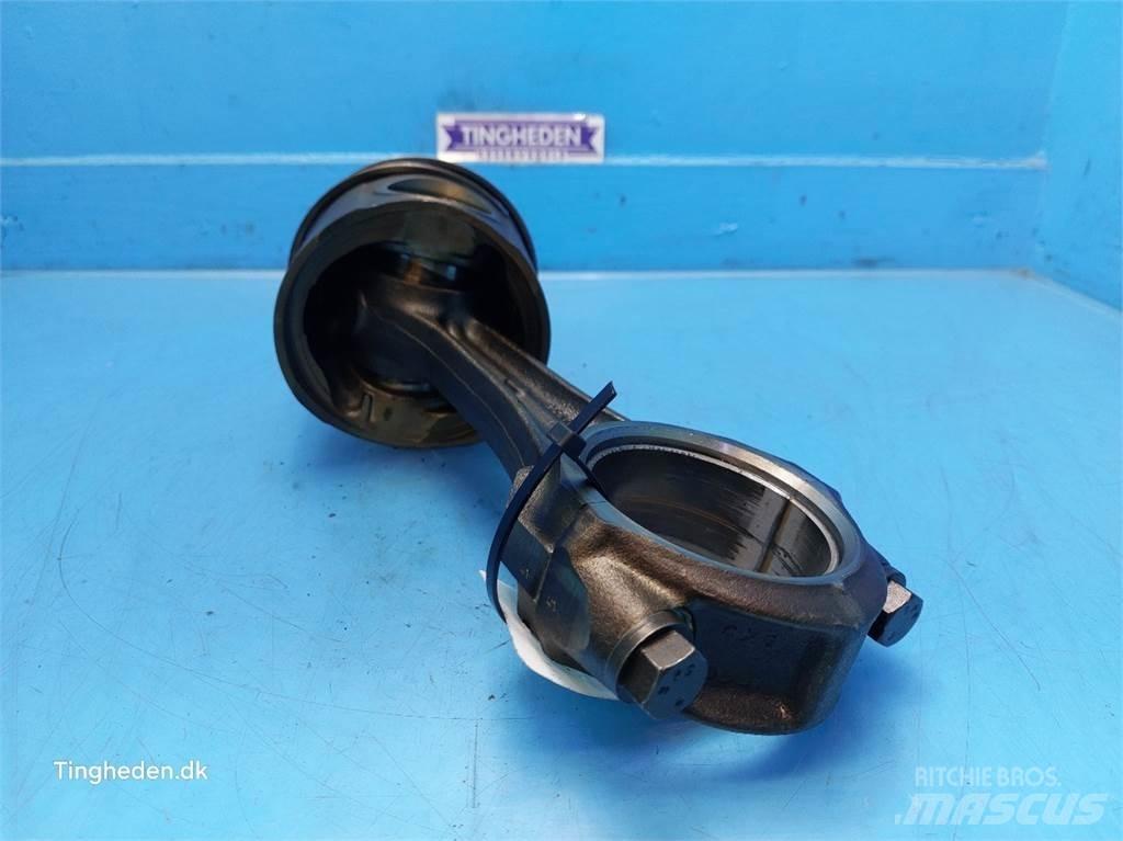 Ford 675TA Двигуни