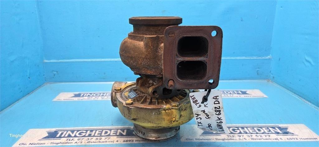 Ford 678 HT Двигуни