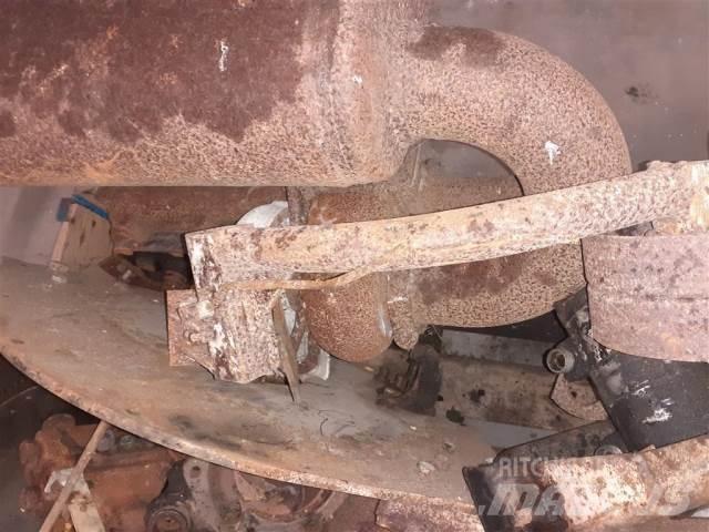 Ford 678 HTA Двигуни