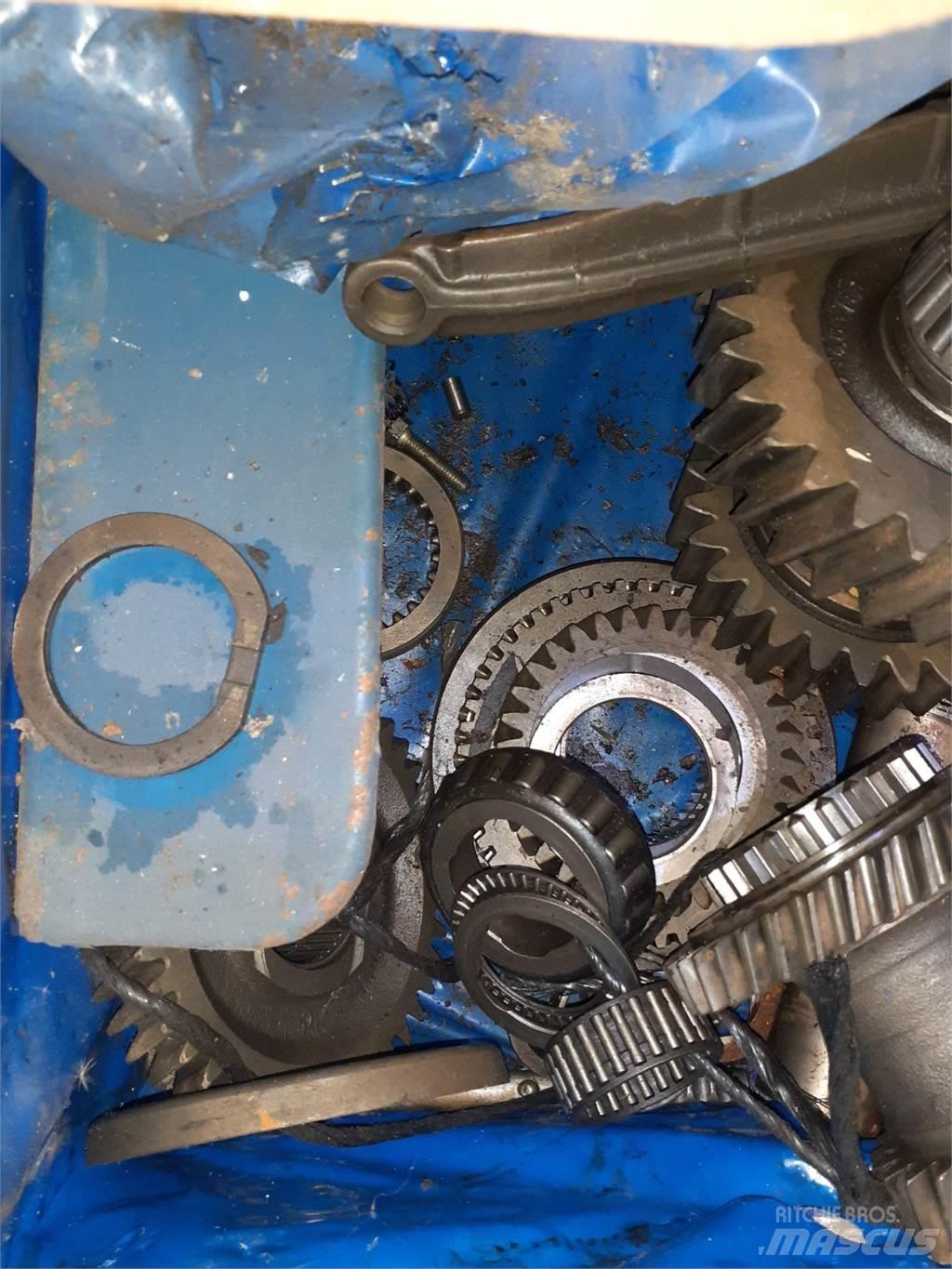 Ford 7710 Коробка передач