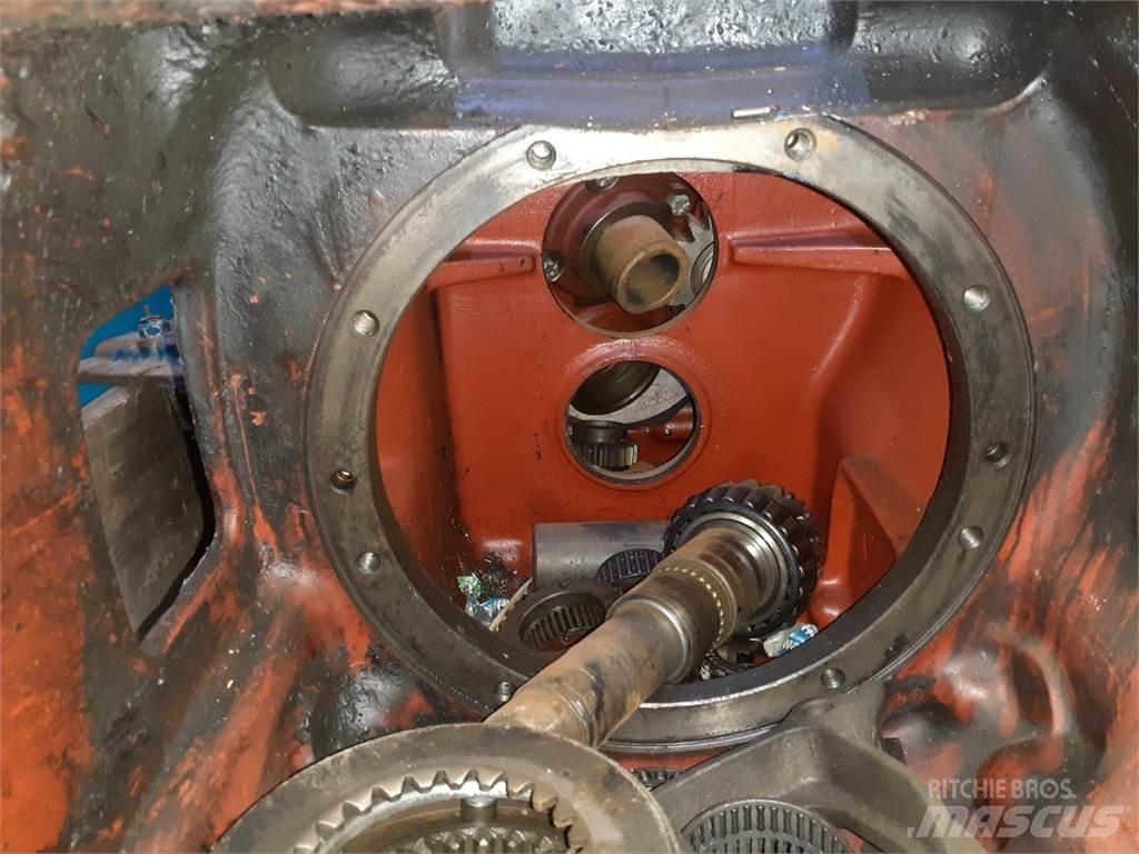 Ford 8210 Коробка передач