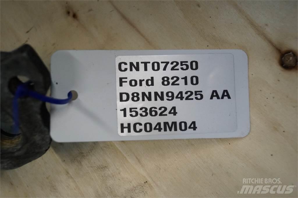 Ford 8210 Двигуни