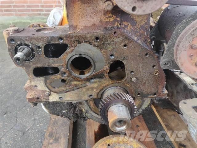 Ford Trader 590E Двигуни
