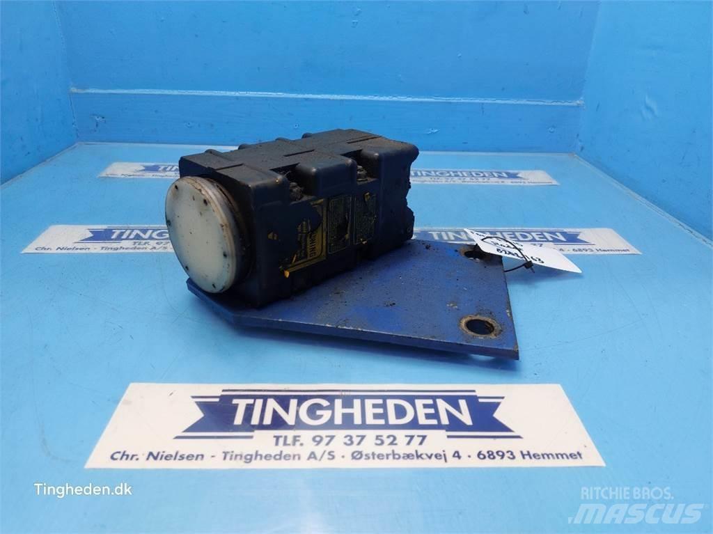 Ford TW15 Електроніка