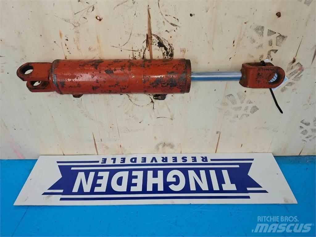 Hesston 4700 Гідравліка