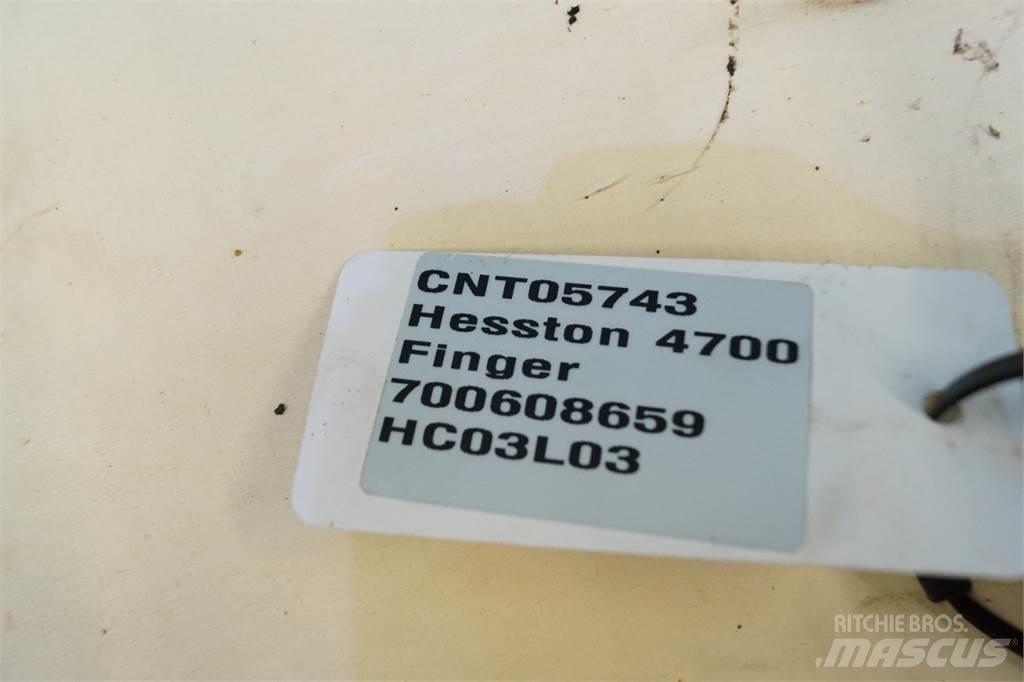 Hesston 4700 Захвати для мішків